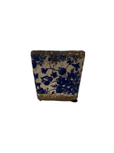Load image into Gallery viewer, Small Blue and White Pot
