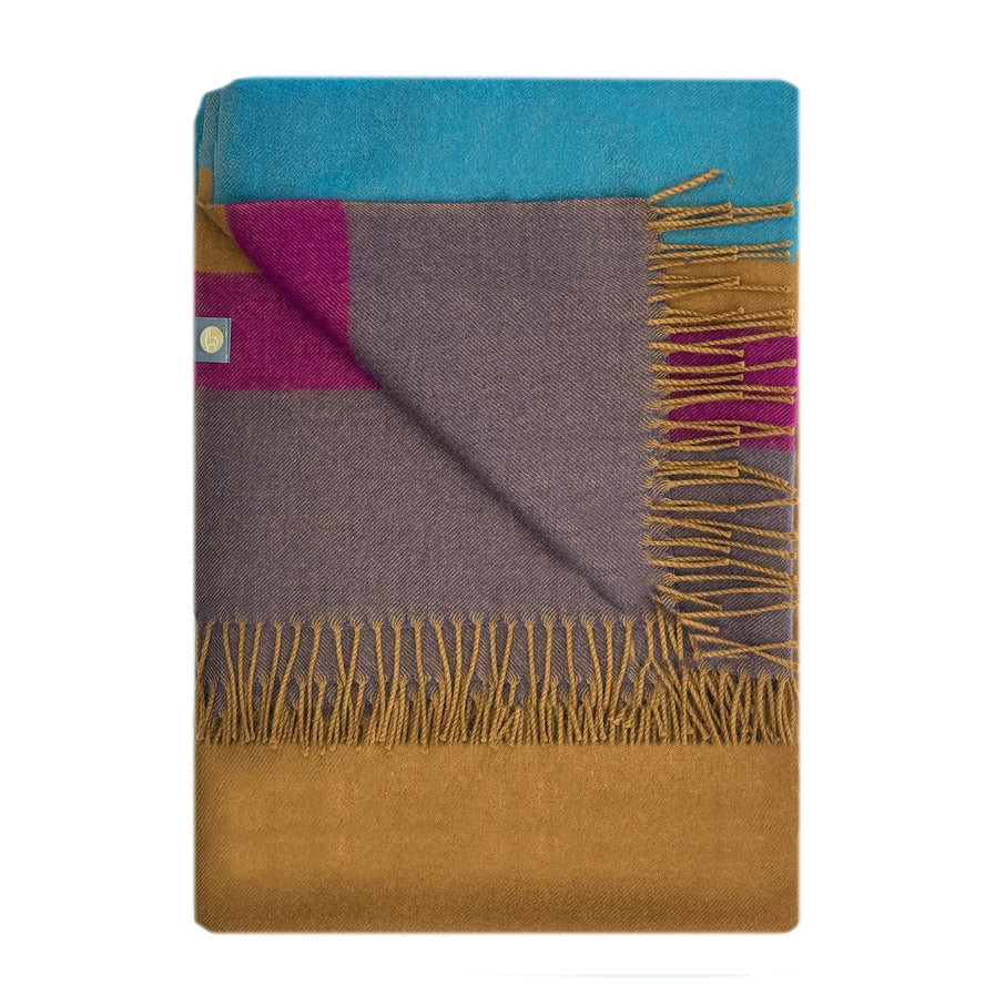 Baby Alpaca Throw in Golden Brown